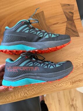 Women's LA Sportina Trail Running shoes size 7.5.       $40